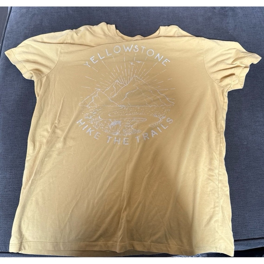 Goodfellow & Co Yellowstone Hike The Trails Graphic T-Shirt Men's Large